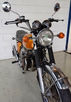 Honda CB750K2 Four  **VERKOCHT**