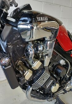 Yamaha FZX 750