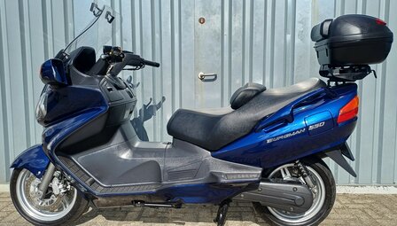 Suzuki AN650 Burgman motorscooter **VERKOCHT**