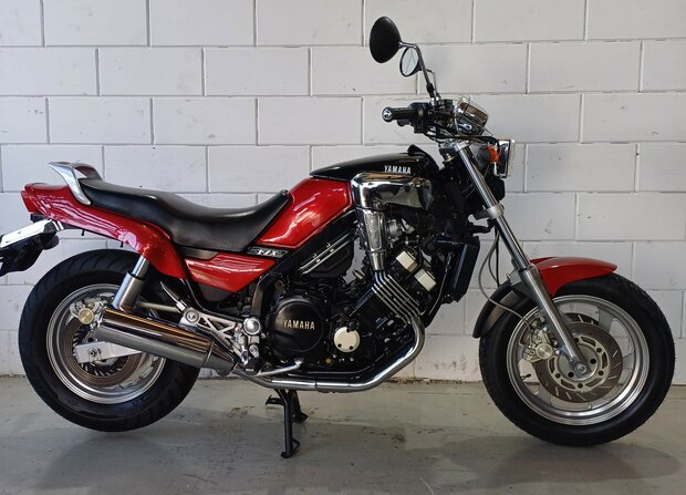 Yamaha FZX 750