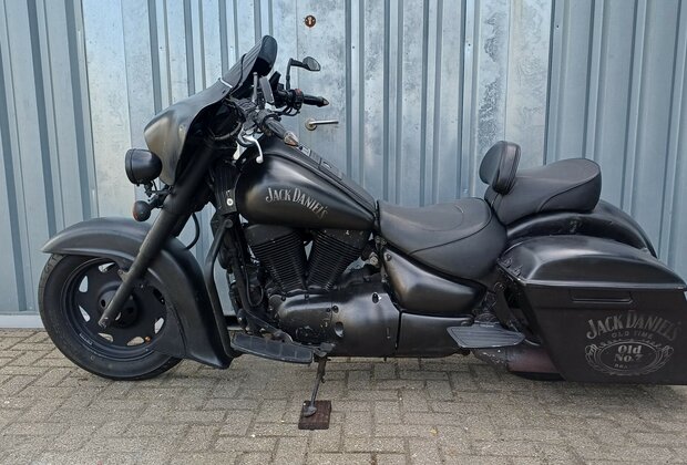 Suzuki 1500 Intruder Bagger Style